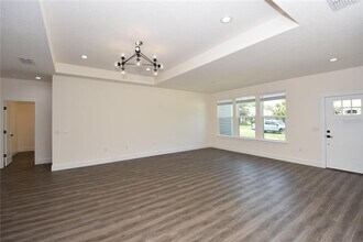 100 White Hall Dr in Palm Coast, FL - Building Photo - Building Photo