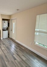 1472 W 29th St in Riviera Beach, FL - Building Photo - Building Photo