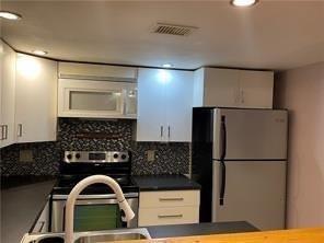 2124 Burton Dr in Austin, TX - Building Photo - Building Photo