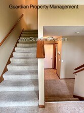 11753 Emery Village Dr N in Champlin, MN - Building Photo - Building Photo