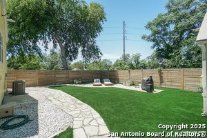517 W Hollywood Ave in San Antonio, TX - Building Photo - Building Photo