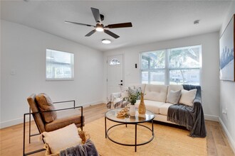 11797 104th St in Largo, FL - Foto de edificio - Building Photo