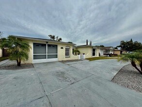 7131 Potomac Dr in Port Richey, FL - Building Photo - Building Photo