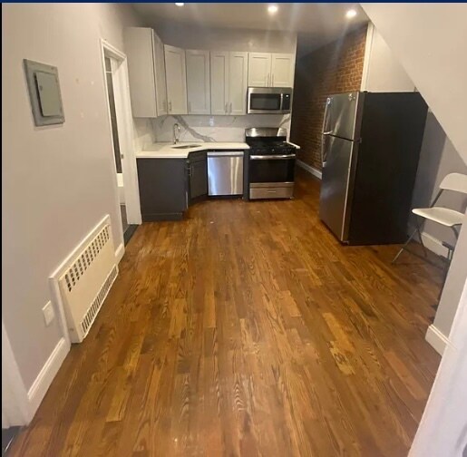 1014 Halsey St in Brooklyn, NY - Building Photo