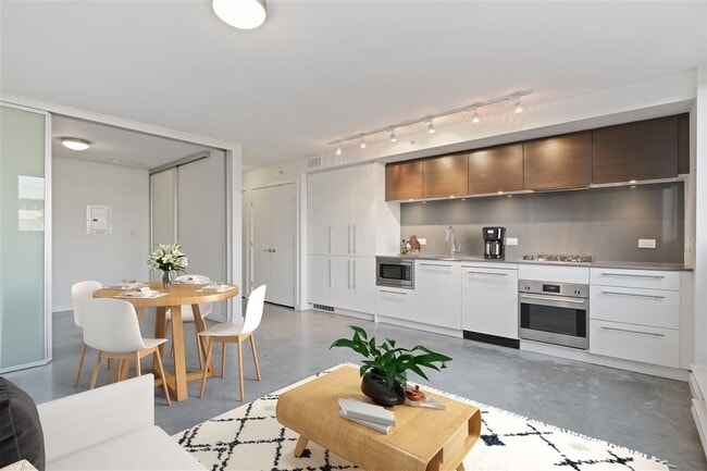 150 Cordova St E in Vancouver, BC - Building Photo - Building Photo