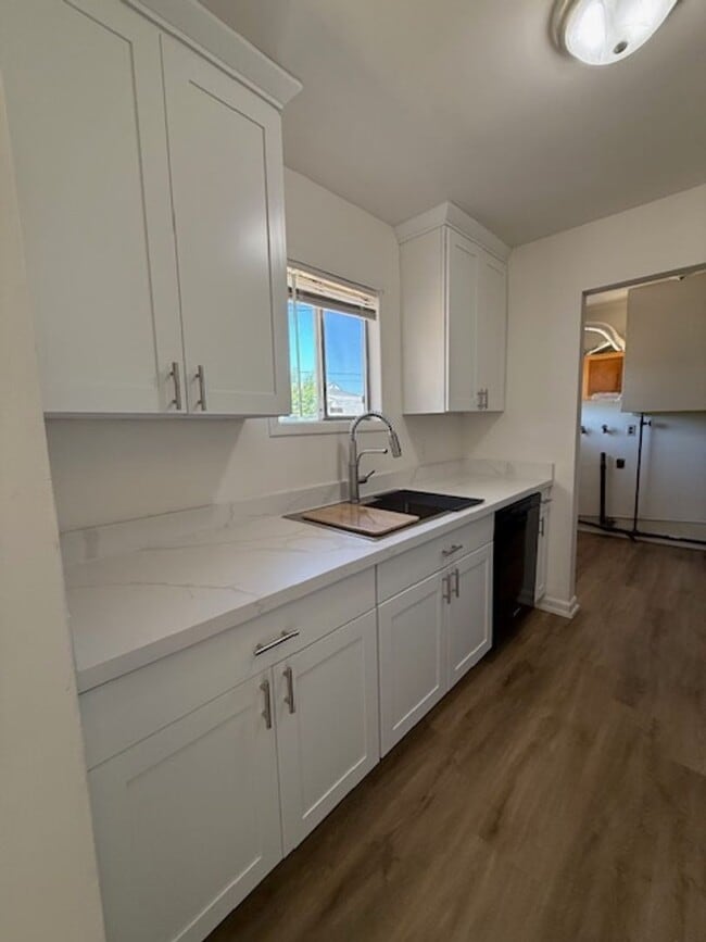 property at 1209 Pershing Rd