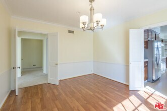 10649 Wellworth Ave in Los Angeles, CA - Building Photo - Building Photo