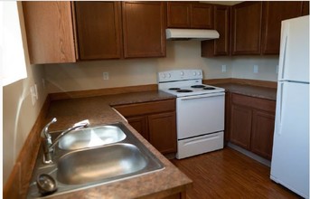 Village Apartments in Pendleton, OR - Building Photo - Interior Photo