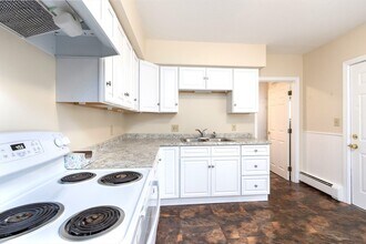45 Chase Ave-Unit -2R in Dudley, MA - Building Photo - Building Photo