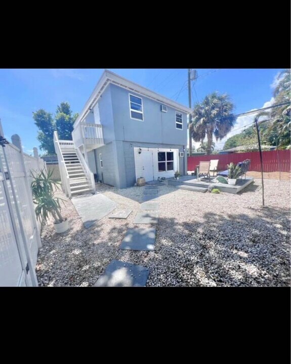 1441 NE 3rd Ave, Unit 3 in Fort Lauderdale, FL - Building Photo