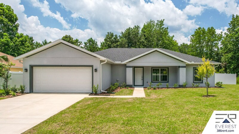 8 Longview Ln in Palm Coast, FL - Building Photo