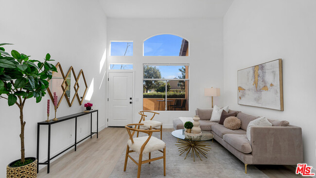 19431 Rue De Valore in Lake Forest, CA - Building Photo - Building Photo