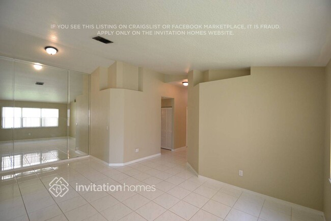 1365 SW 106th Ave in Pembroke Pines, FL - Building Photo - Building Photo