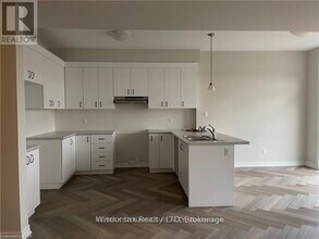 29 Noah Common in St Catharines, ON - Building Photo - Building Photo