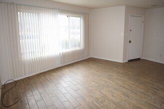 6049 Northcrest Cir in Carmichael, CA - Building Photo - Building Photo