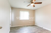654 Hillsdale Dr photo'