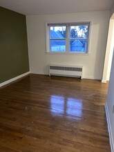 35 Burnside Ave in East Hartford, CT - Foto de edificio - Building Photo