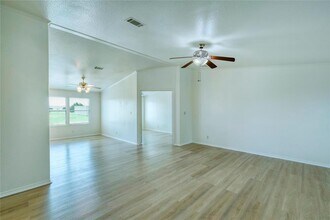 132 Co Rd 247 in Georgetown, TX - Building Photo - Building Photo