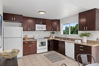 500 Stevens Ave NW in Renton, WA - Building Photo - Building Photo