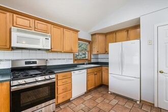 9233 Parkside Ave in Morton Grove, IL - Building Photo - Building Photo