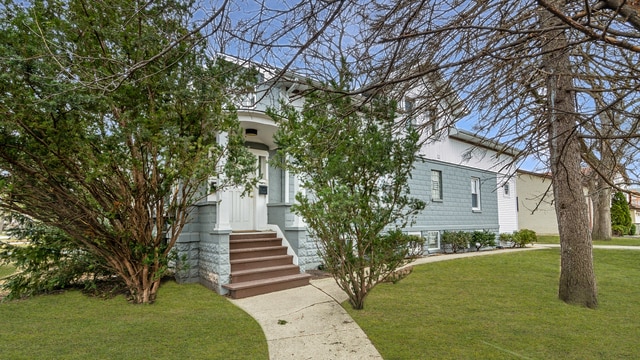 property at 704 Arlington Ave