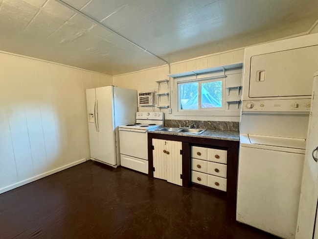 132 Lindsey Rd