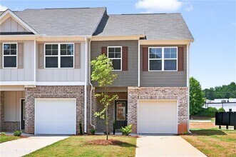 2813 Lillian Ln in Douglasville, GA - Building Photo - Building Photo