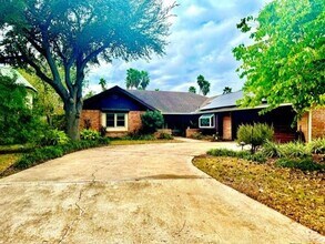 508 Kerria Ave in McAllen, TX - Building Photo - Building Photo