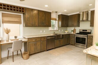 5407 Rutherglenn Dr in Houston, TX - Building Photo - Building Photo