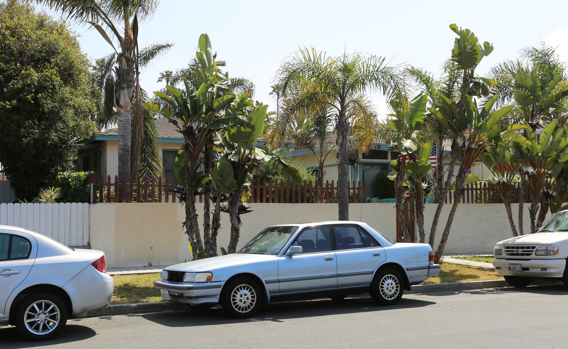 1826 Broadway in Oceanside, CA - Building Photo