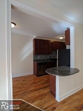 630 W Cornelia Ave, Unit 1 in Chicago, IL - Foto de edificio - Building Photo