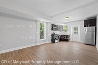 2407 Baker St photo'