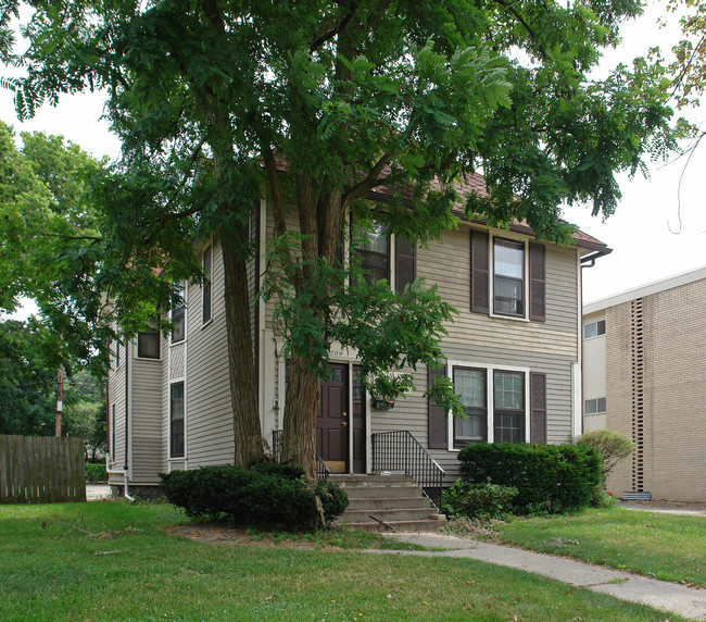 709 Church St in Ann Arbor, MI - Foto de edificio - Building Photo