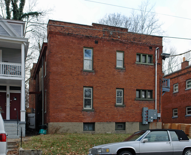 2817 Ashland Ave in Cincinnati, OH - Building Photo - Building Photo