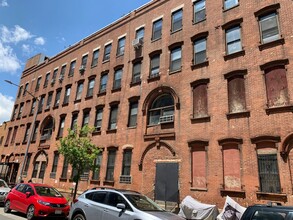 125 Green St in Brooklyn, NY - Building Photo - Building Photo