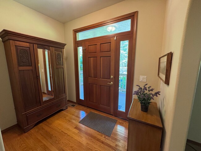 4404 Landmark Dr in Mount Vernon, WA - Building Photo - Building Photo