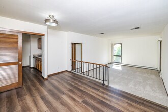 Serafino Square Luxury Apartments in Milwaukee, WI - Building Photo - Building Photo