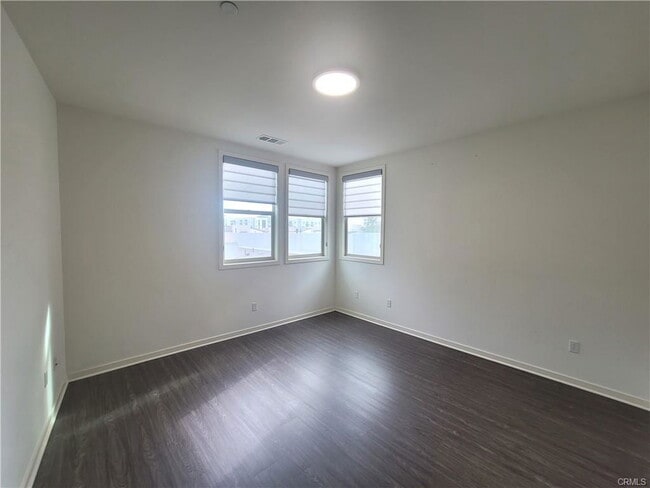 19504 Empire Ln in Los Angeles, CA - Building Photo - Building Photo