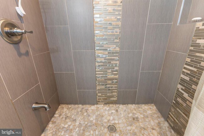 11518 Monongahela Dr in Rockville, MD - Building Photo - Building Photo