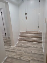 2315 E 70th St in Chicago, IL - Building Photo - Building Photo