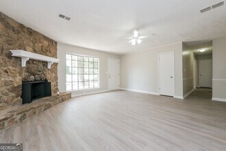 8236 Greenmar Way in Riverdale, GA - Building Photo - Building Photo