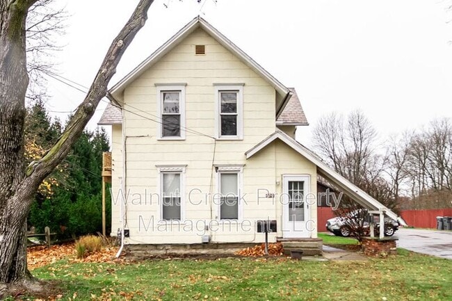 property at 870 S Main St