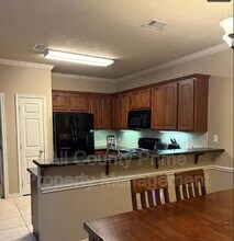 331 Forest Dr Loop in College Station, TX - Building Photo - Building Photo