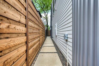 5627 Matalee Ave in Dallas, TX - Building Photo - Building Photo