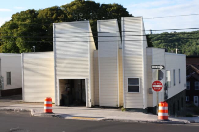 312 E Montezuma Ave in Houghton, MI - Building Photo - Building Photo