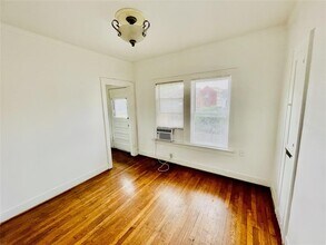 320 W Polk St-Unit -4 in Houston, TX - Foto de edificio - Building Photo