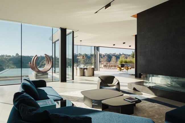 1853 Bel Air Rd in Los Angeles, CA - Building Photo - Building Photo