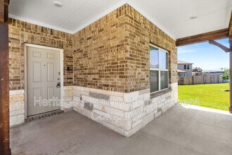6822 Titan Pk in Converse, TX - Building Photo - Building Photo