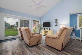 205 Club House Blvd in New Smyrna Beach, FL - Building Photo - Building Photo