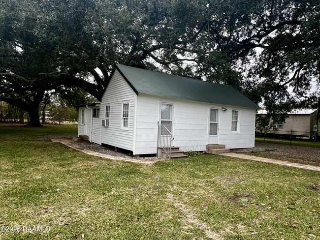 300 E Lafayette St in Maurice, LA - Building Photo - Building Photo